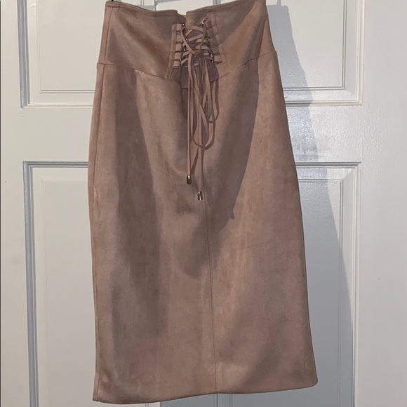 Forever 21 Dresses & Skirts - Women’s Midi Skirt